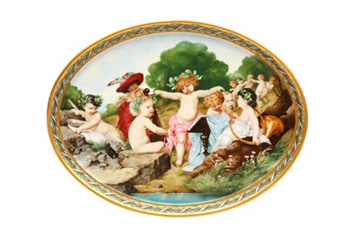 Lot 221 - A LARGE LATE 19TH CENTURY BAVARIAN SERVING DISH