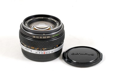 Lot 246 - An Early "Silver Nose" Olympus OM Auto-W 21mm f3.5 Lens.