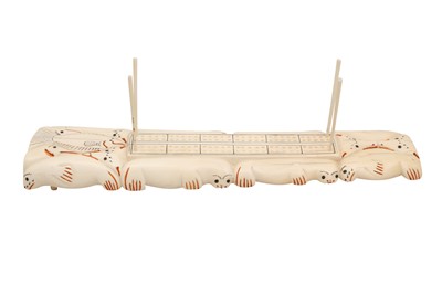 Lot 409 - INUIT ART - CRIBBAGE BOARD
