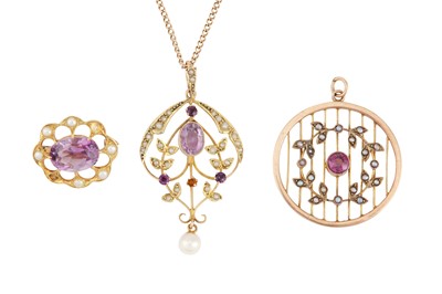 Lot 45 - A COLLECTION OF GEM-SET JEWELLERY