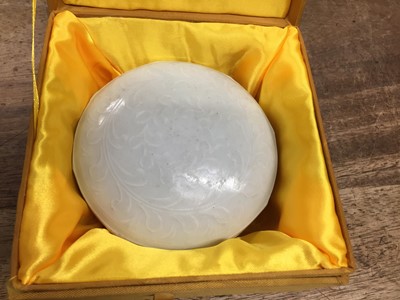 Lot 19 - A CHINESE QINGBAI BOX AND COVER
