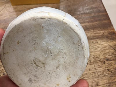 Lot 19 - A CHINESE QINGBAI BOX AND COVER
