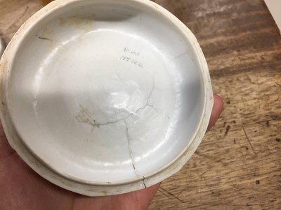 Lot 19 - A CHINESE QINGBAI BOX AND COVER