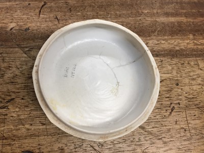 Lot 19 - A CHINESE QINGBAI BOX AND COVER