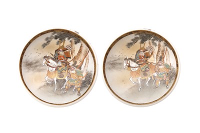 Lot 251 - A PAIR OF JAPANESE KUTANI 'SAMURAI' BOWLS