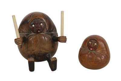 Lot 116 - Two Wooden Kobe Dolls, Japan c.1890s - 1920s