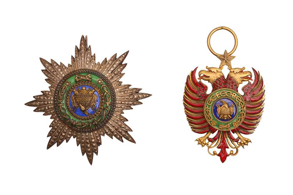 Lot 355 - ORDER OF SKANDERBERG COMMANDERS NECK BADGE AND BREAST STAR