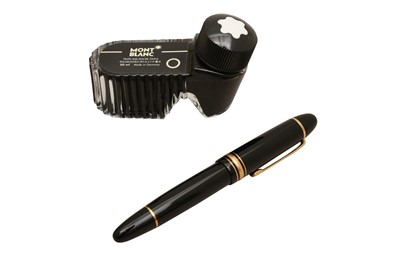 Lot 89 - A MONT BLANC MEISTERSTUCK LE GRAND BLACK FOUNTAIN PEN