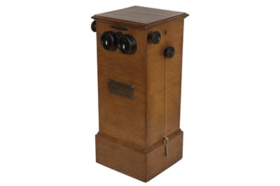 Lot 79 - A Focusing Mattey Table Top Stereo Viewer for 50 Glass Slides.