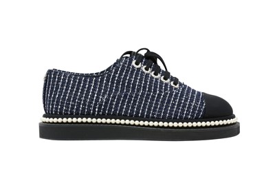 Lot 171 - Chanel Navy Tweed Pearl Flatform Brogue