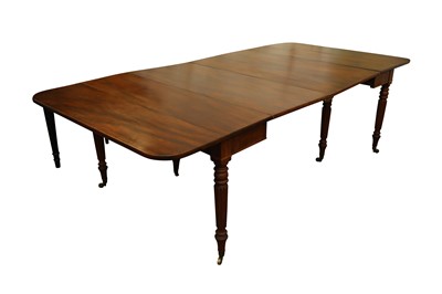 Lot 214 - A REGENCY MAHOGANY CONCERTINA EXTENDING DINING TABLE