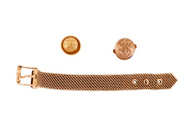 Lot 50 - A MESH LINK BUCKLE RING