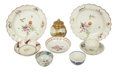 Lot 220 - AN 18TH CENTURY PORCELAIN GROUP