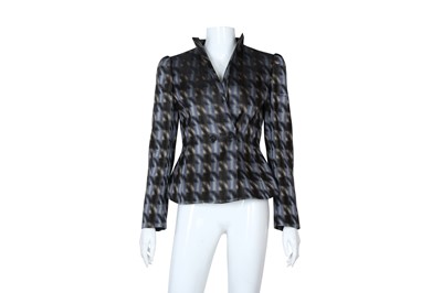 Lot 610 - Gucci Black Silk Houndstooth Check Blazer - Size 40