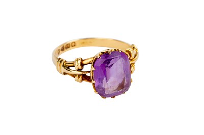 Lot 1 - AN AMETHYST RING, CIRCA 1900
