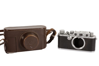 Lot 134 - A Leica IIIa Rangefinder Camera