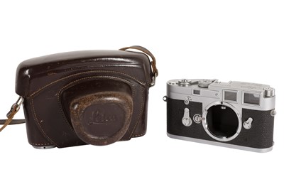 Lot 146 - A Leica M3 Rangefinder Camera Body