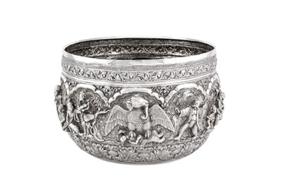 Lot 457 - A BURMESE REPOUSSÉ SILVER BOWL