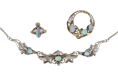 Lot 32 - A GROUP OF OPAL JEWELLERY