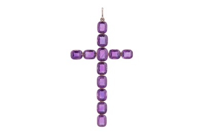 Lot 35 - An amethyst cross pendant, 1st half of the 20th century