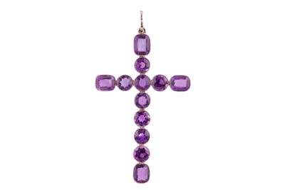 Lot 36 - An amethyst cross pendant, 1st half of the 20th century