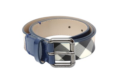 Lot 121 - Burberry Beige Nova Check Belt - Size 80