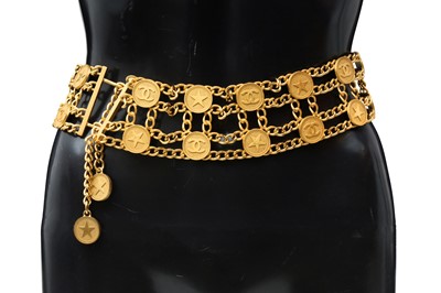 Lot 331 - Chanel CC Star Wide Chain Belt