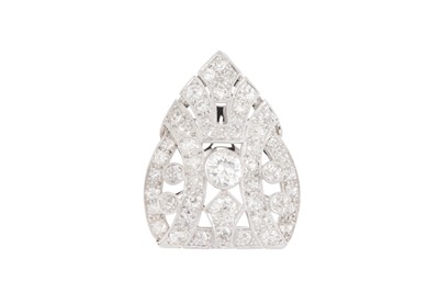 Lot 61 - An Art Deco diamond clip, circa 1930