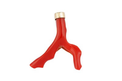 Lot 123 - λ A CORAL BROOCH