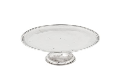 Lot 521 - A George I Britannia standard silver footed salver or tazza, London 1716 by Edmund Pearce (reg. 1st Feb 1705)