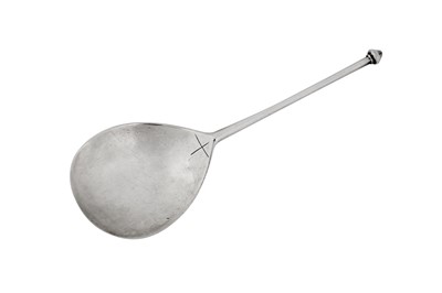 Lot 324 - A Henry IV late 14th / early 15th century silver diamond point spoon, circa 1400