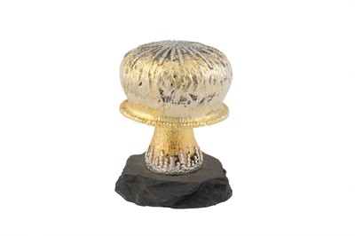 Lot 348 - An Elizabeth II sterling silver parcel gilt novelty surprise mushroom, London 1982 by Christopher Nigel Lawrence