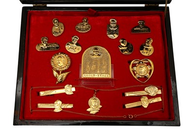 Lot 346 - CHINESE INTEREST - 'ORIENTAL GIANT' PRESENTATION SET