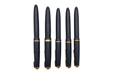 Lot 96 - A GROUP OF FIVE BLUE PARKER FOUNTAIN PENS