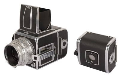 Lot 215 - A Hasselblad 1000F Medium Format SLR Camera