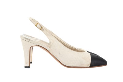 Lot 427 - Chanel Cream Bi Colour Heeled Sling Back - Size 39
