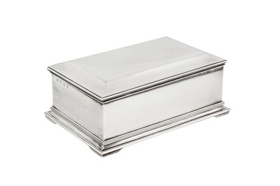 Lot 62 - A George V sterling silver cigarette box, London 1933 by Richard Comyns