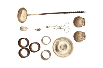 Lot 82 - A GEORGIAN SILVER TODDY LADLE
