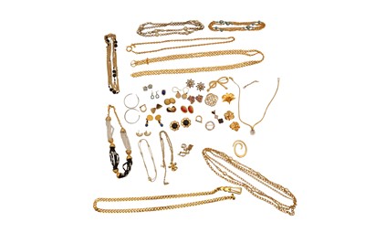 Lot 59 - A GROUP OF COSTUME JEWELLERY (Qty)