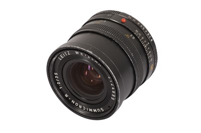 Lot 317 - A Leitz 35mm f/2 Summicron-R Lens