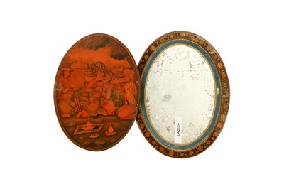 Lot 90 - AN INDIAN-STYLE LACQUERED PAPIER-MÂCHÉ MIRROR CASE