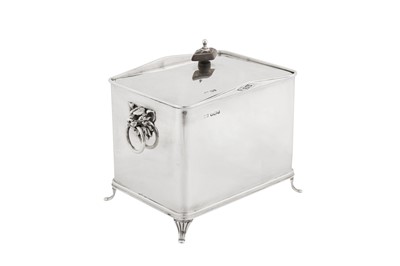 Lot 370 - A George V sterling silver biscuit box, Sheffield 1931 by George Wish