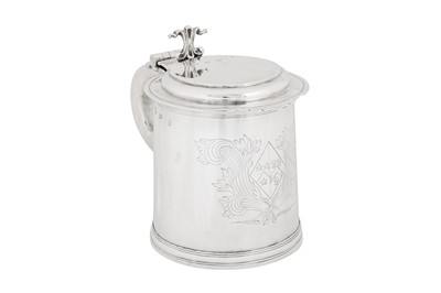 Lot 533 - A James II sterling silver tankard, London 1688 by John Sutton (free 19th Feb 1668)