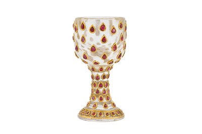 Lot 306 - A BEJEWELLED KUNDAN-SET CARVED ROCK CRYSTAL STEM CUP