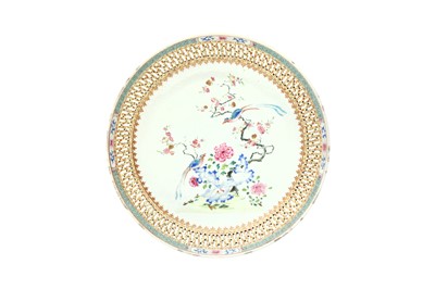 Lot 216 - A CHINESE EXPORT FAMILLE-ROSE RETICULATED 'BIRDS' DISH