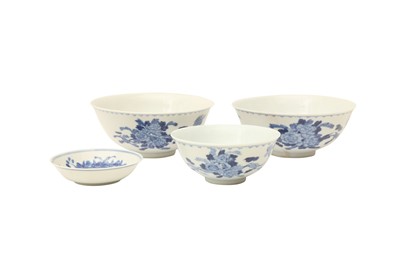 Lot 207 - A GROUP OF THREE CHINESE BLUE AND WHITE BOWLS AND A DISH