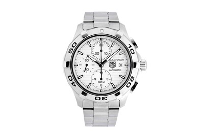 Lot 298 - TAG HEUER.