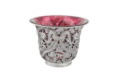 Lot 187 - A late 19th / early 20th century Chinese Export silver bowl, Canton circa 1900 by Sui Chang, retailed by Wang Hing