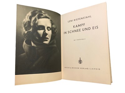 Lot 387 - Riefenstahl (Leni)