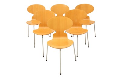 Lot 325 - ARNE JACOBSEN (DANISH 1902-1971) FOR FRITZ HANSEN, DENMARK